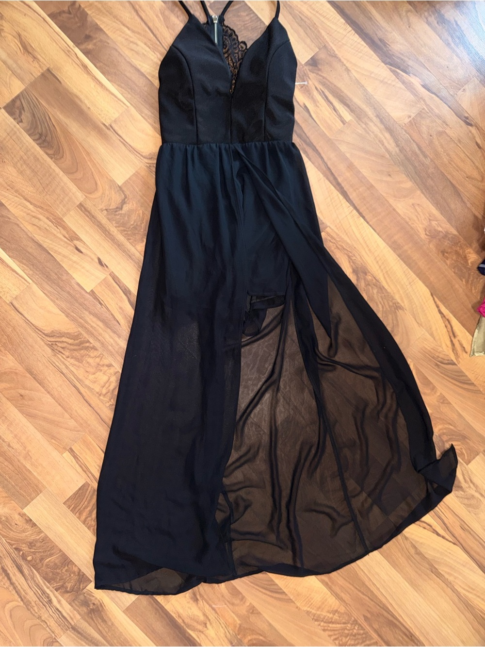 Emerald Sundae Black Maxi Dress with Lace Bodice
